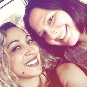 Meet your Posher, Crystal